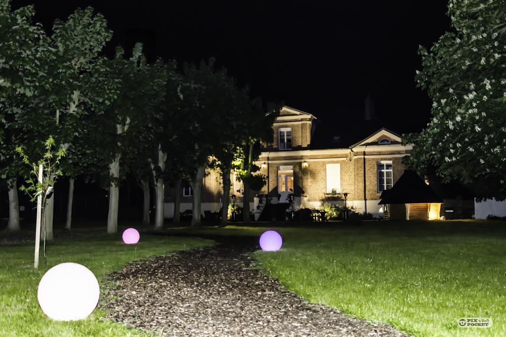 Saint-Blimont Chateau Des Lumieres Gite Et Gite Insolite מראה חיצוני תמונה